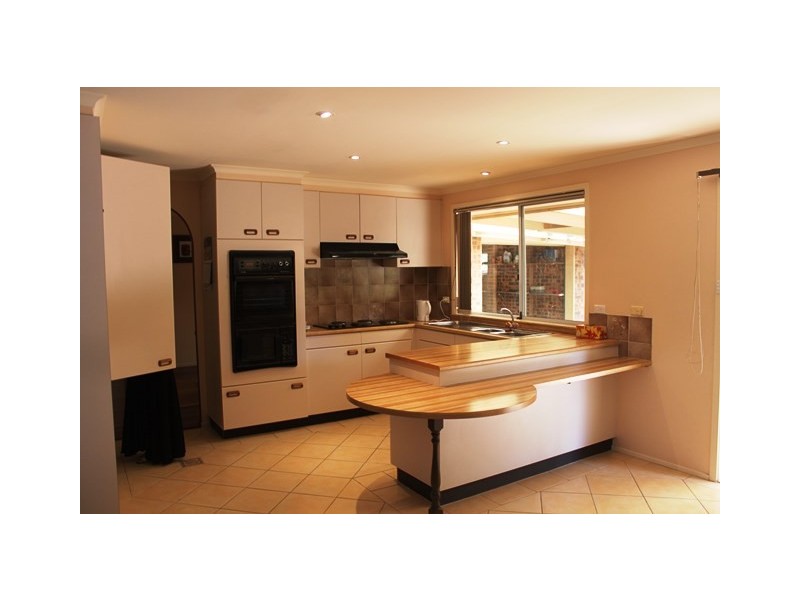 14 Knowles St, Vincentia NSW 2540