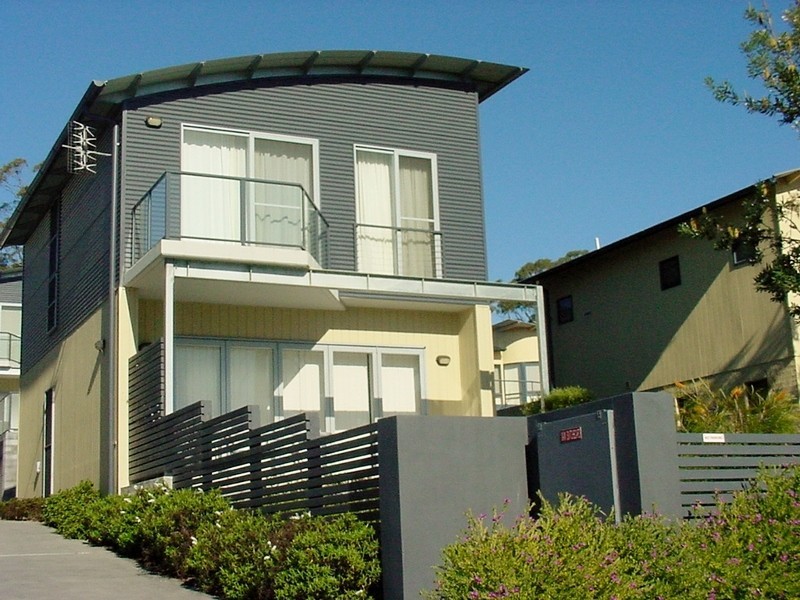 2/225 Elizabeth Drive, Vincentia NSW 2540