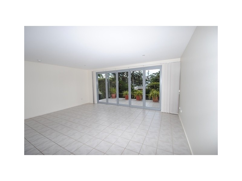 2/225 Elizabeth Drive, Vincentia NSW 2540