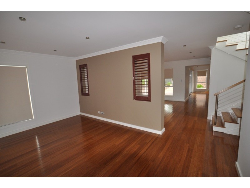 14 Coaster Circuit, Vincentia NSW 2540