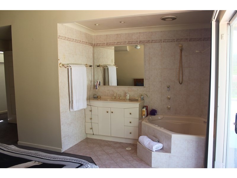 32 Watersedge Ave, Basin View NSW 2540