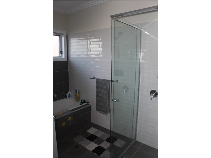 4 Bayswood Ave, Vincentia NSW 2540