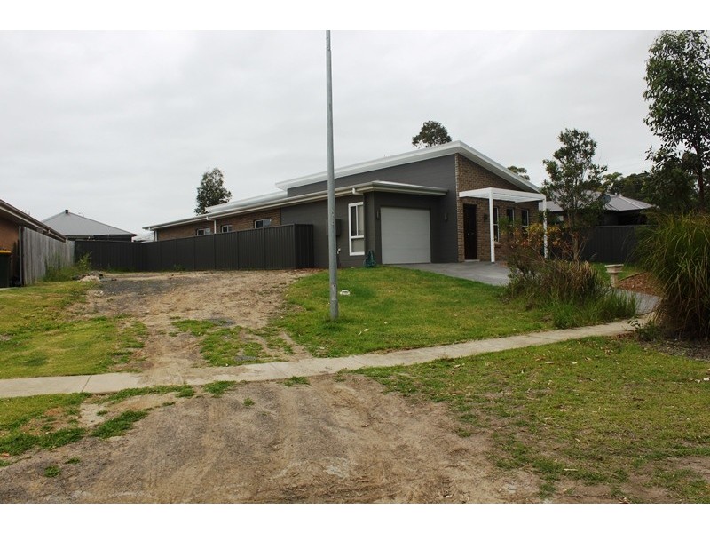 4 Bayswood Ave, Vincentia NSW 2540