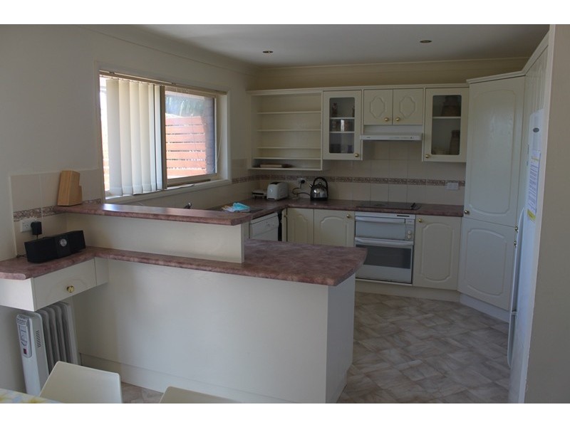 8 Deas Thomson Street, Vincentia NSW 2540