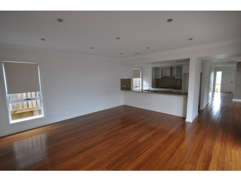 14 Coaster Circuit, Vincentia NSW 2540