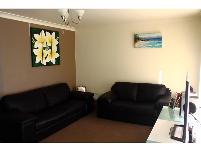 26 John St, Basin View NSW 2540