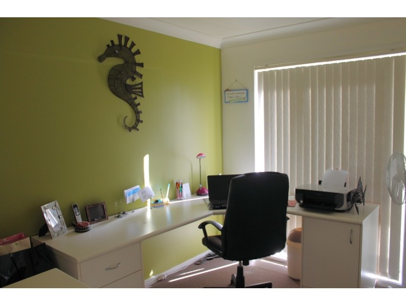 26 John St, Basin View NSW 2540