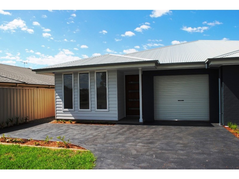 7a The Garden Walk, Worrigee NSW 2540