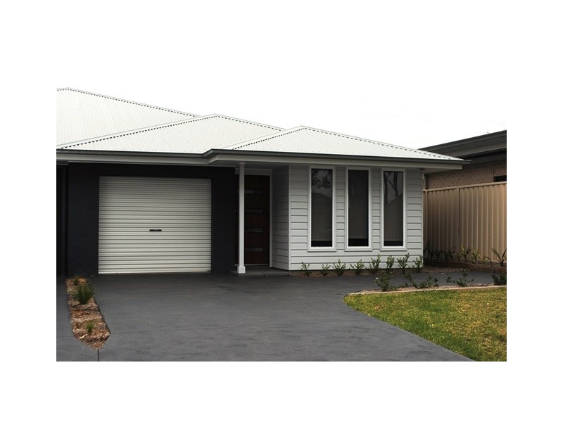 7b The Garden Walk, Worrigee NSW 2540