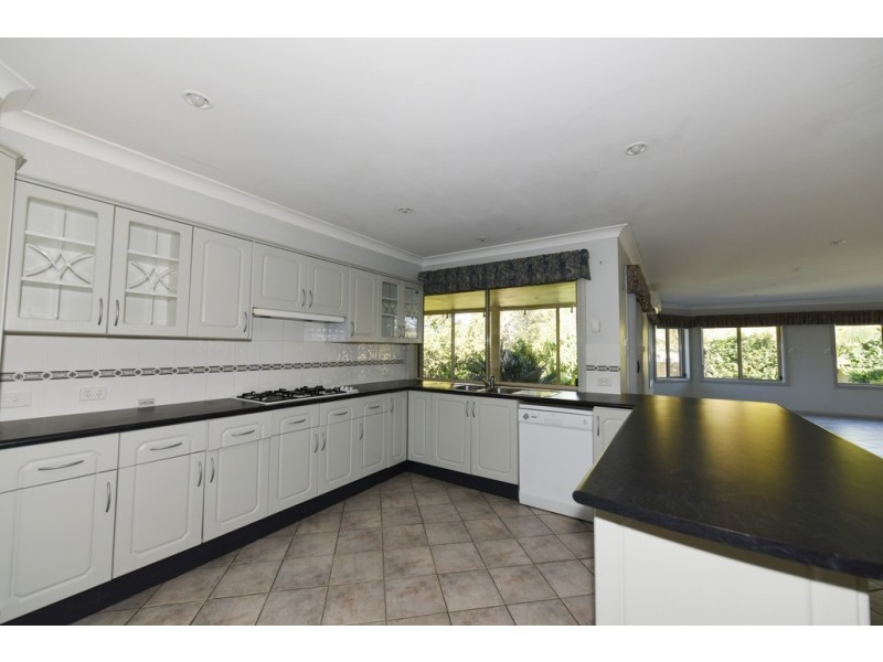 6 Hurst Place, St Georges Basin NSW 2540