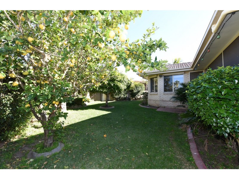 6 Hurst Place, St Georges Basin NSW 2540