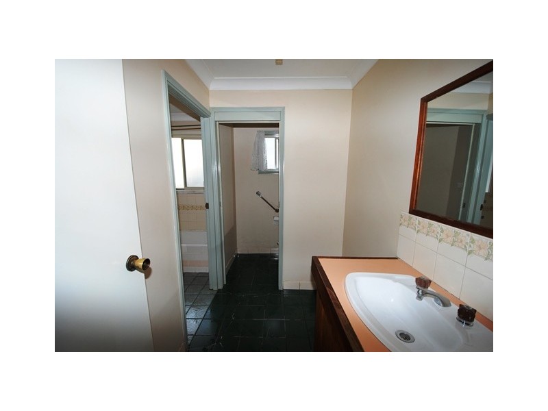 79 Kalandar Street, Nowra NSW 2541