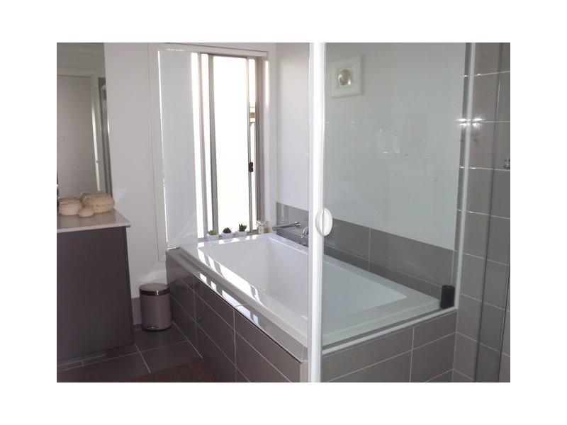 4 Dinghy Street, Vincentia NSW 2540