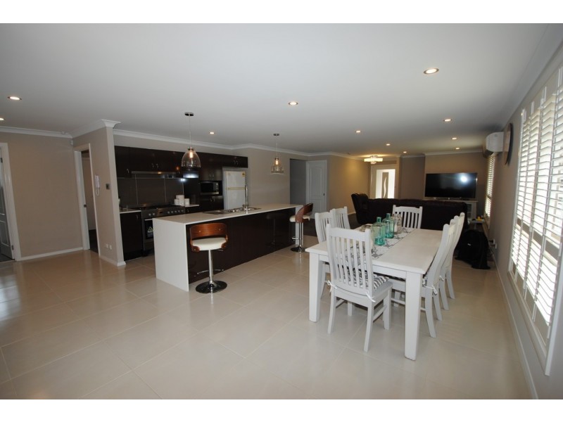 11 Bowerbird St, South Nowra NSW 2541