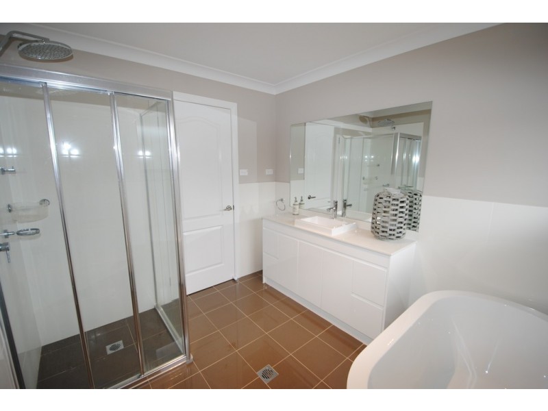 11 Bowerbird St, South Nowra NSW 2541