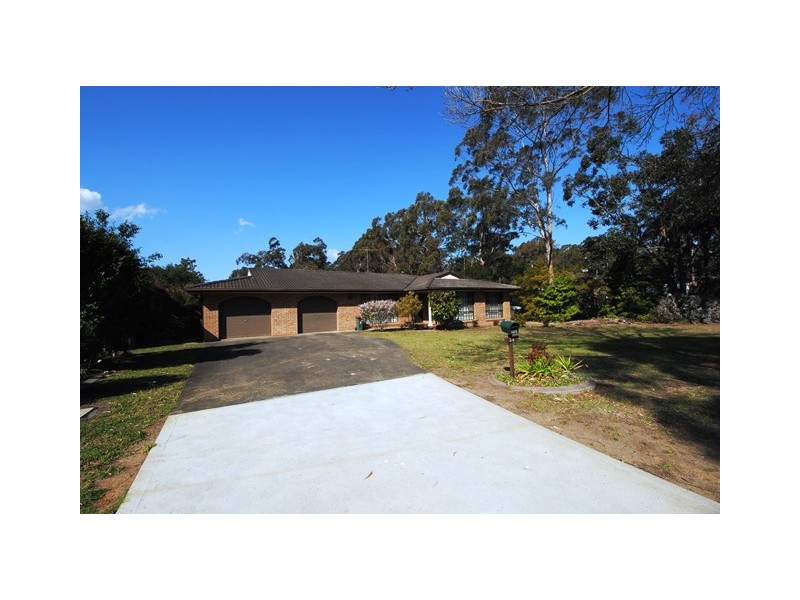 24 Cocos Palm Drive, Bomaderry NSW 2541