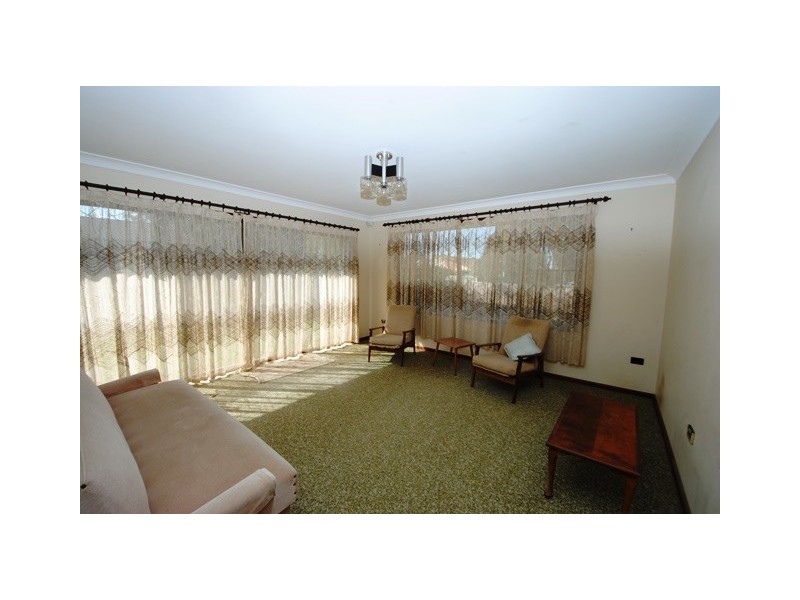 24 Cocos Palm Drive, Bomaderry NSW 2541