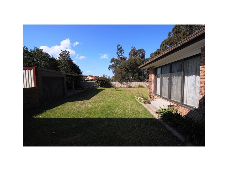 24 Cocos Palm Drive, Bomaderry NSW 2541