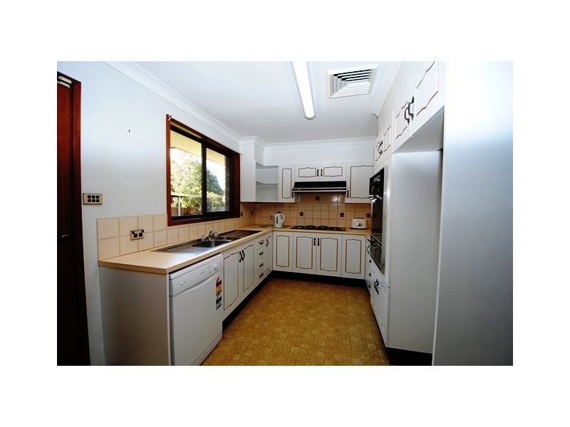 24 Cocos Palm Drive, Bomaderry NSW 2541