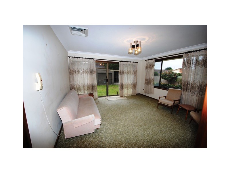 24 Cocos Palm Drive, Bomaderry NSW 2541