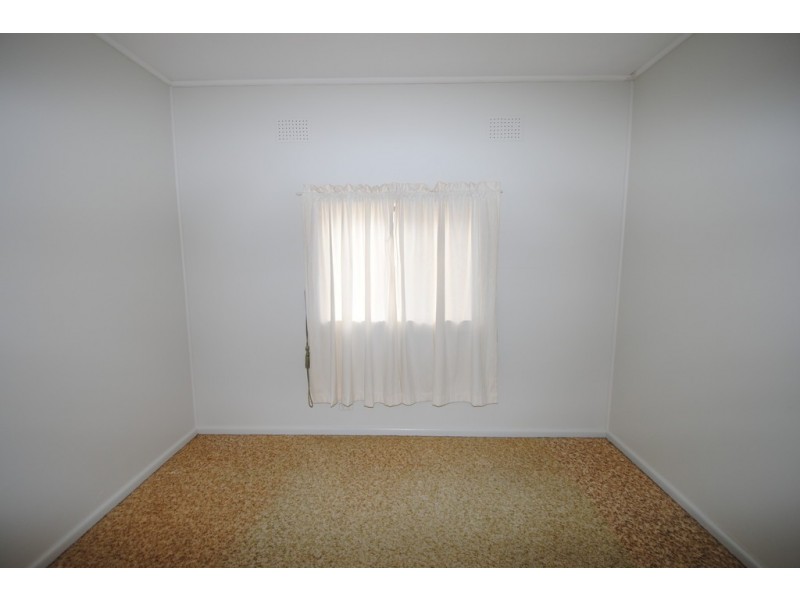 10 Albatross Road, Nowra NSW 2541