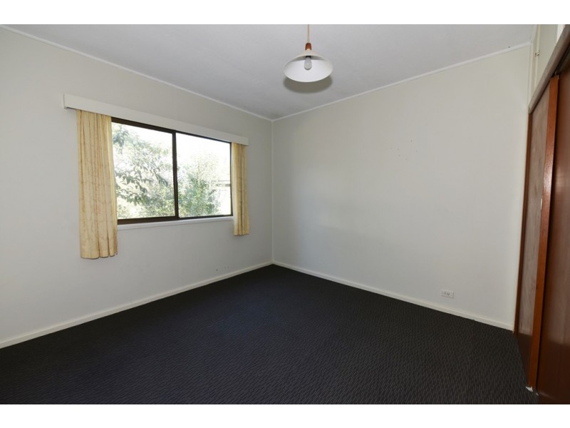 10 Albatross Road, Nowra NSW 2541