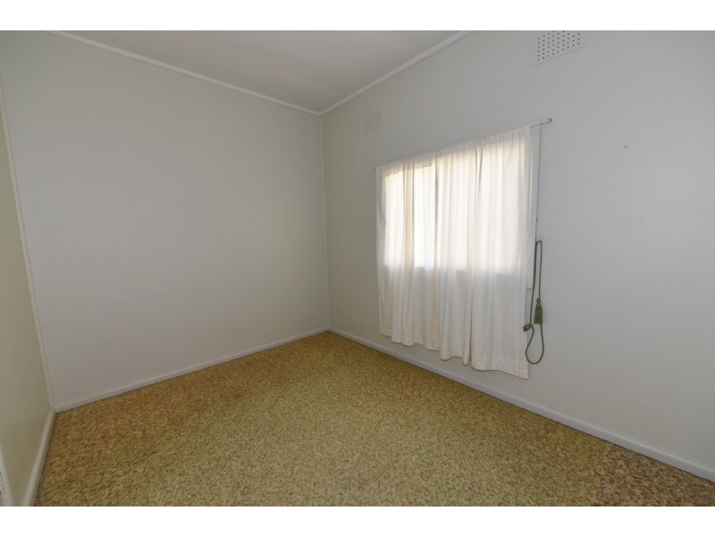 10 Albatross Road, Nowra NSW 2541