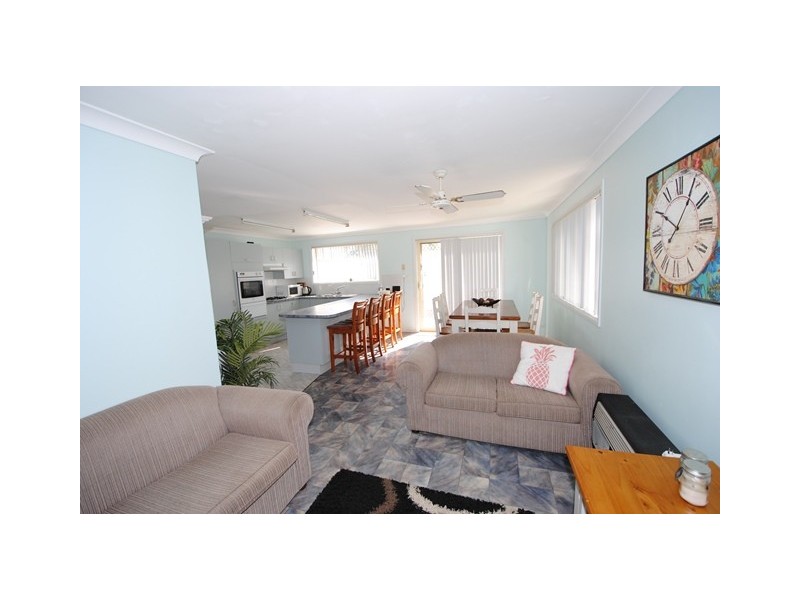 8 Tibbles Avenue, Old Erowal Bay NSW 2540