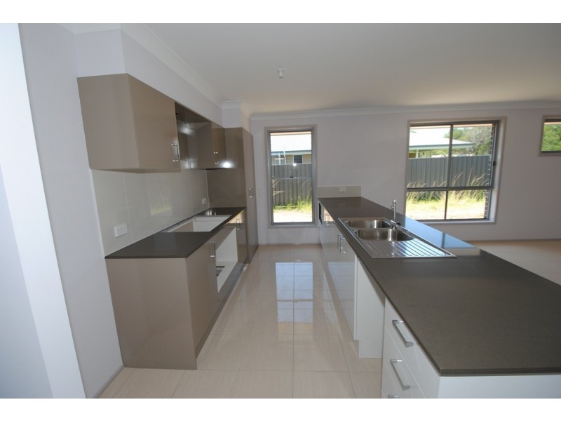 14 Osprey Road, South Nowra NSW 2541