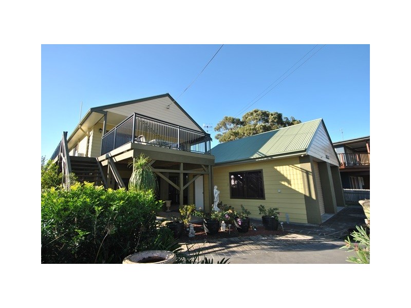 16 Walmer Avenue, Sanctuary Point NSW 2540