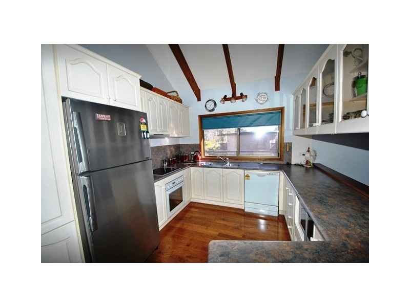 16 Walmer Avenue, Sanctuary Point NSW 2540