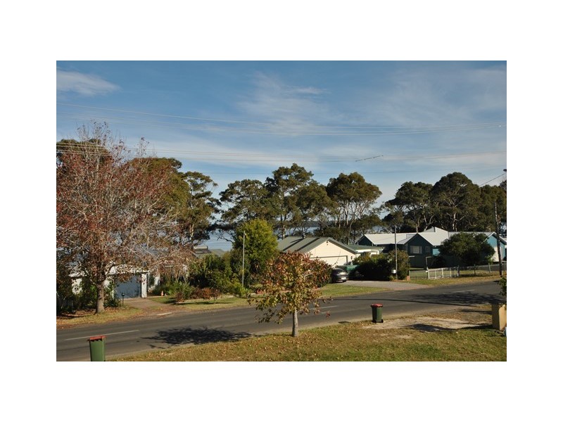 16 Walmer Avenue, Sanctuary Point NSW 2540