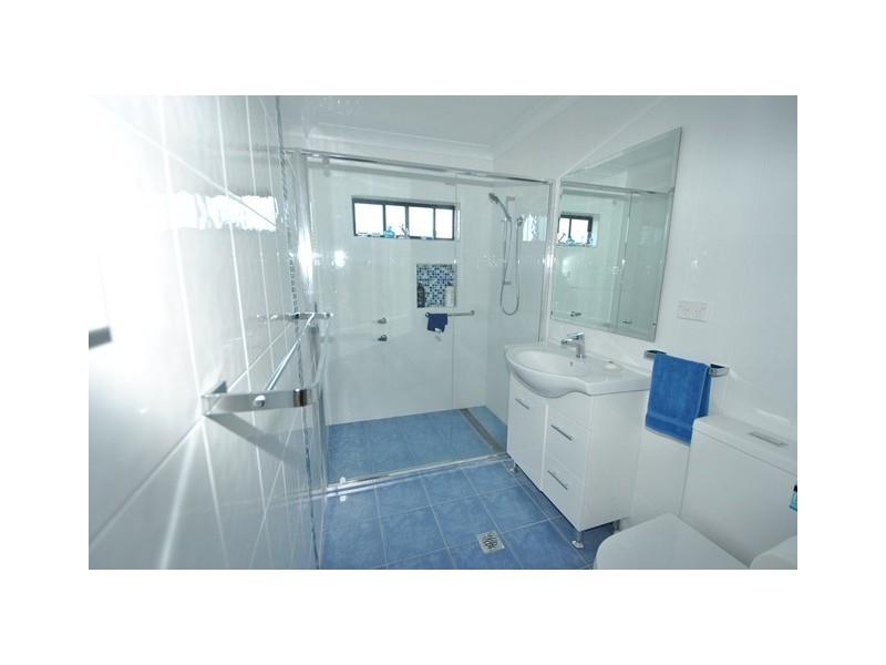 16 Walmer Avenue, Sanctuary Point NSW 2540