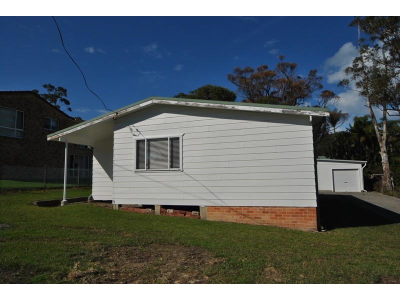 14 High Street, Erowal Bay NSW 2540