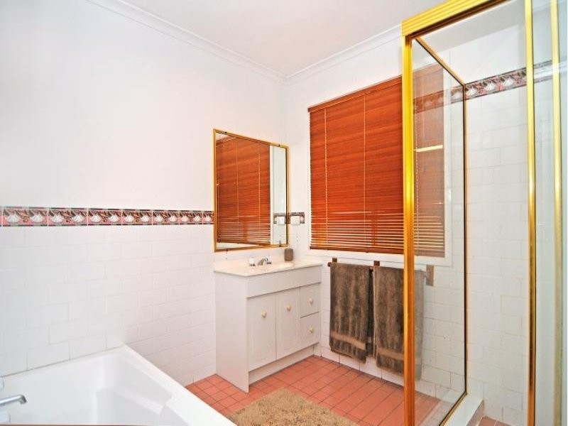 5 Basin View Parade, Basin View NSW 2540