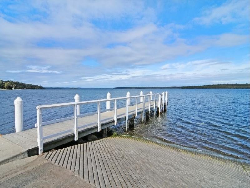 5 Basin View Parade, Basin View NSW 2540