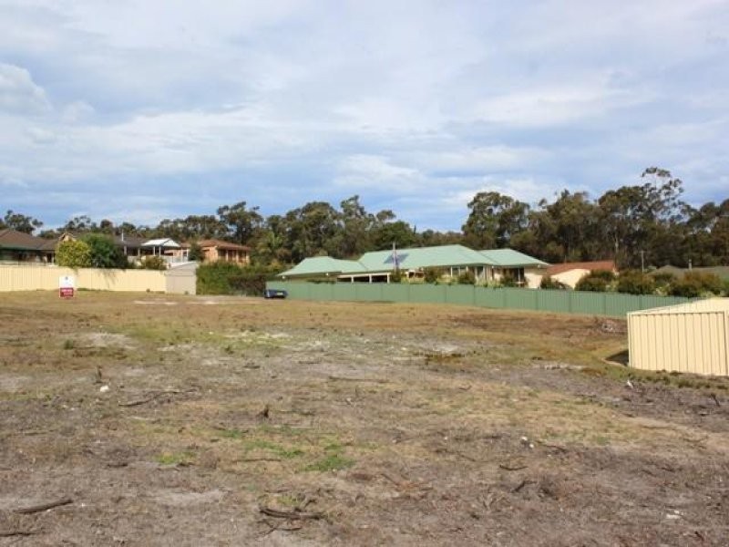 13 Wasshaven Close, Wrights Beach NSW 2540