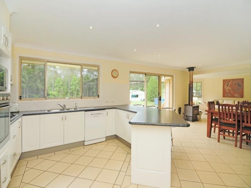 37 Seasongood Road, Woollamia NSW 2540