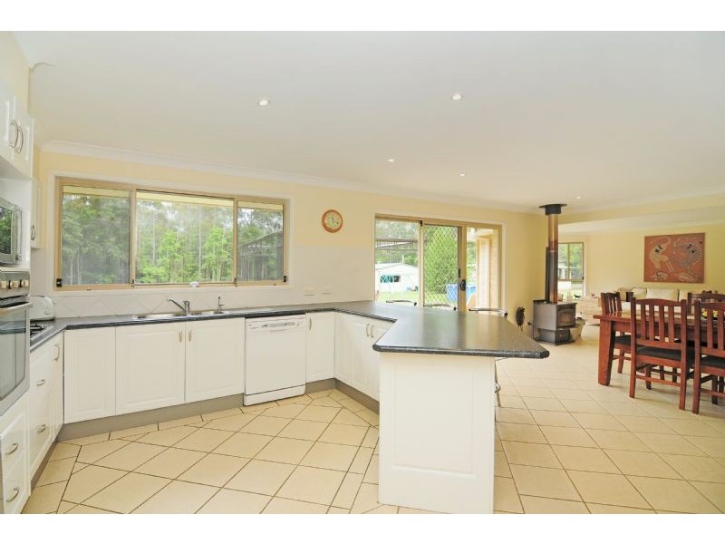 37 Seasongood Road, Woollamia NSW 2540