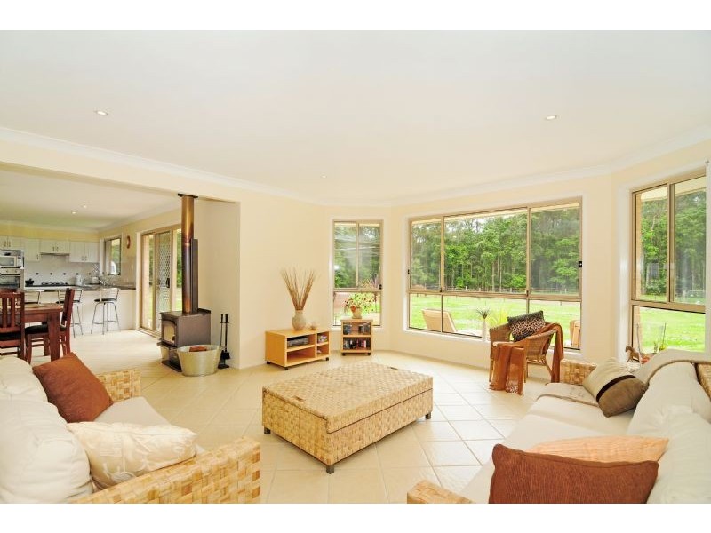 37 Seasongood Road, Woollamia NSW 2540