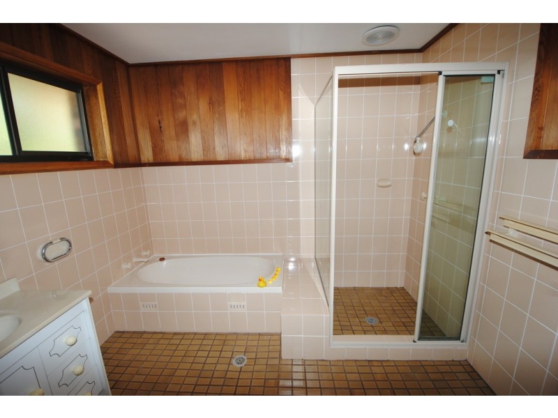 69 Colloden Ave, Vincentia NSW 2540