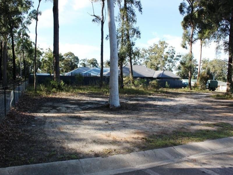 4 Frances Crescent, St Georges Basin NSW 2540