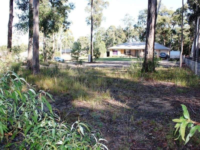 4 Frances Crescent, St Georges Basin NSW 2540
