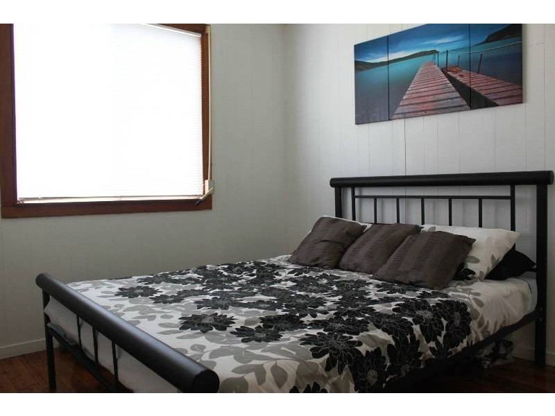 6 St Georges Road, St Georges Basin NSW 2540