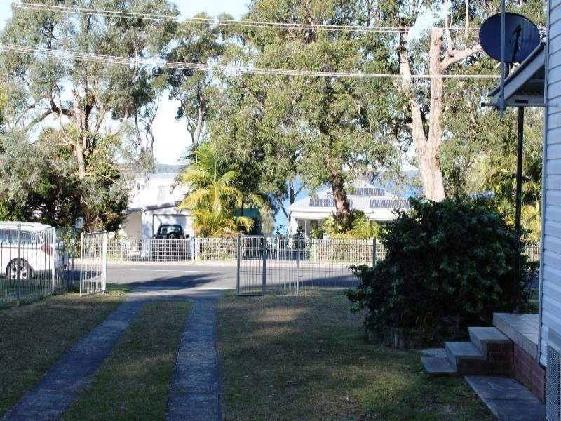 6 St Georges Road, St Georges Basin NSW 2540