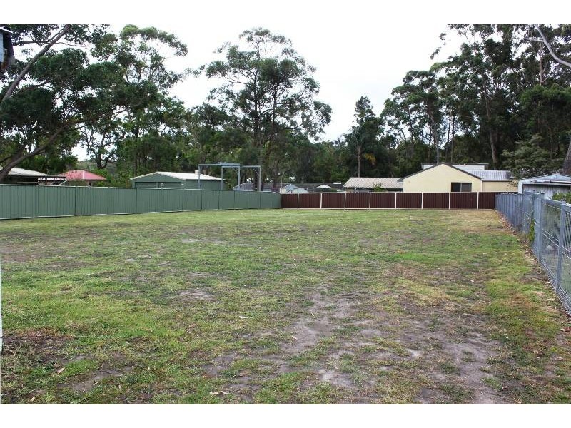 6 St Georges Road, St Georges Basin NSW 2540