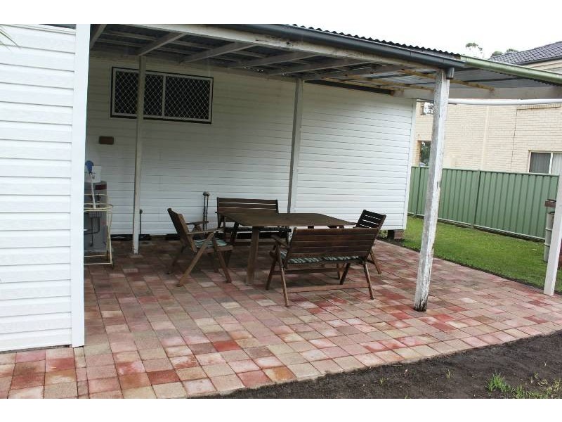 6 St Georges Road, St Georges Basin NSW 2540