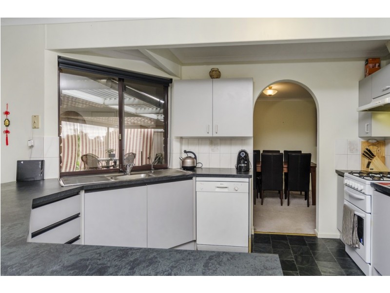 22 Equestrian Drive, Woodcroft SA 5162