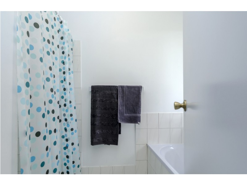 22 Equestrian Drive, Woodcroft SA 5162