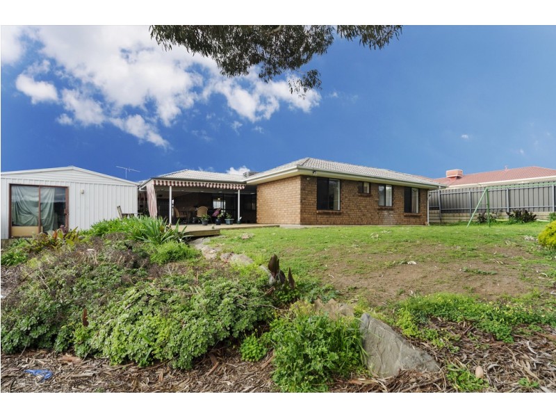 22 Equestrian Drive, Woodcroft SA 5162